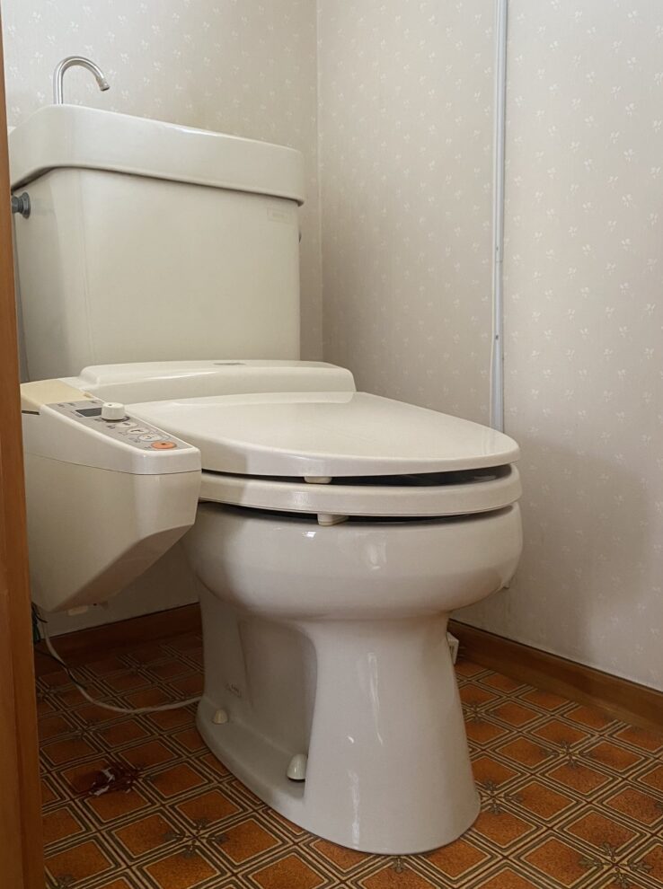 日高市鹿山　トイレリフォーム　22万円（工事費込・税込）